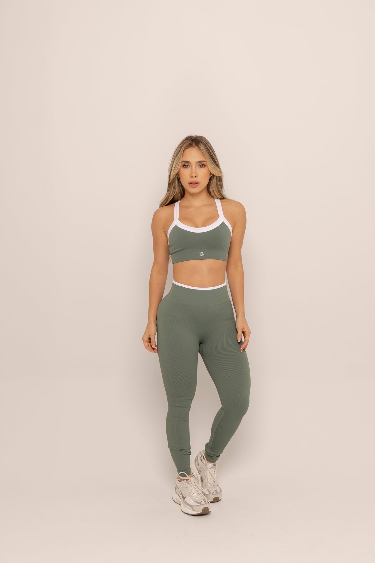 Set Daphne